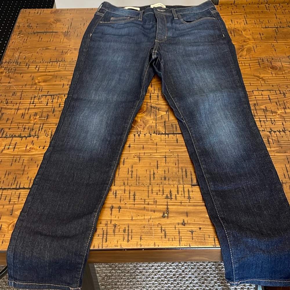 Women’s Universal Thread High Rise Skinny Jeggings.